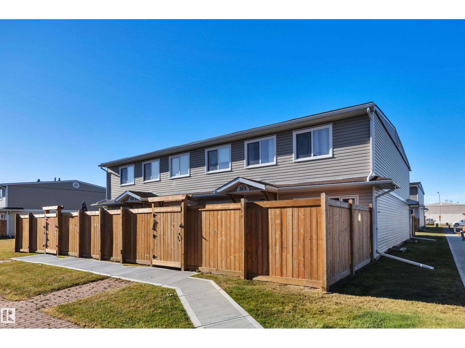 313 Telford Co, Leduc, AB T9E 5M8