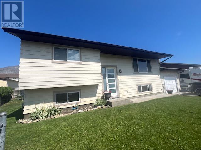 17 Santa Rosa Pl, Osoyoos, BC V0H 1V2