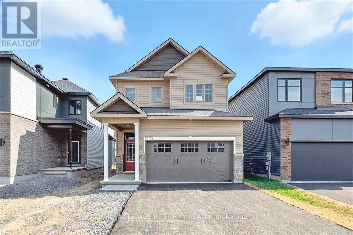 217 Massalia Cres, Ottawa, ON K4A 5R1