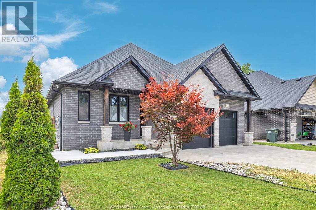 1835 Dominion Blvd, Windsor, ON N9B 3H8