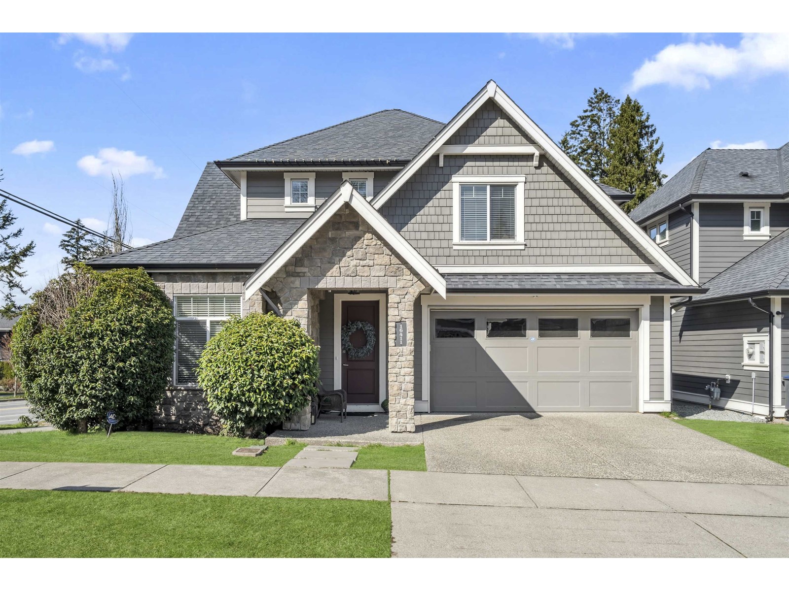 26 Avenue Unit 16411 #b, Surrey, BC V3Z 0E2