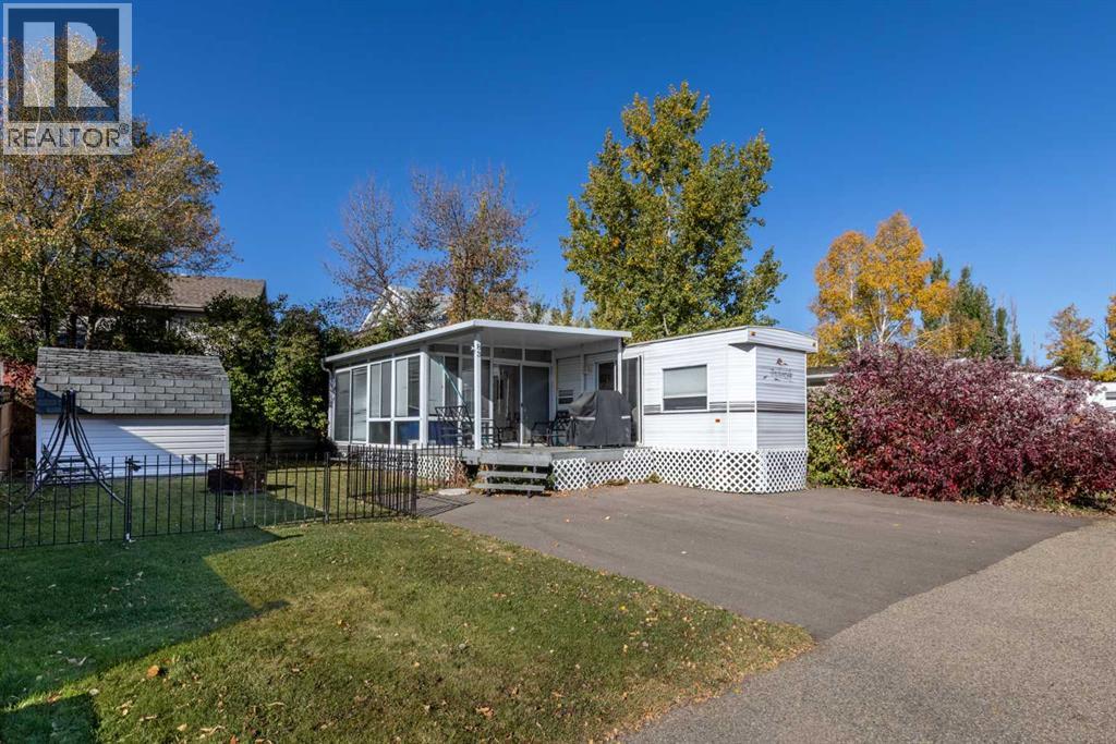 83 Points West Resort, Sylvan Lake, AB T4S 1T3