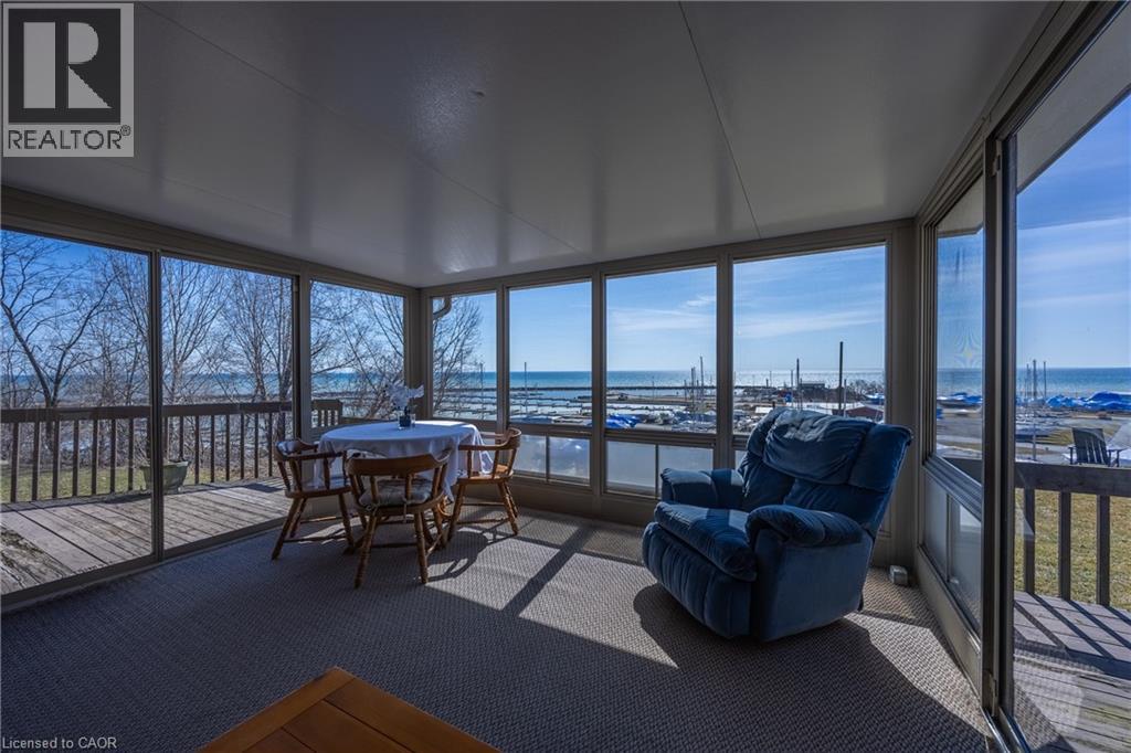 16 Dean Ave, Port Dover, ON N0A 1N7
