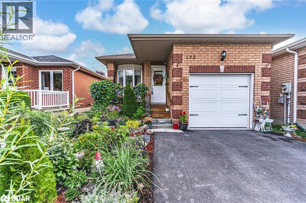 132 Benson Dr, Barrie, ON L4N 7Y3