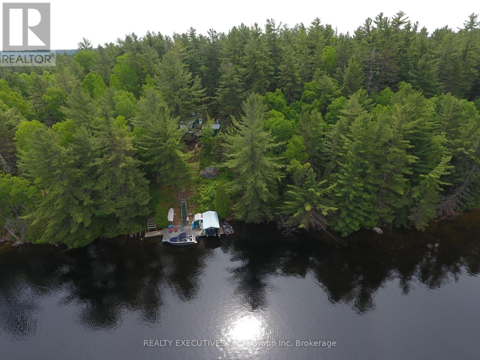 8 Rabbit Lake Is, Temagami, ON P0H 2H0