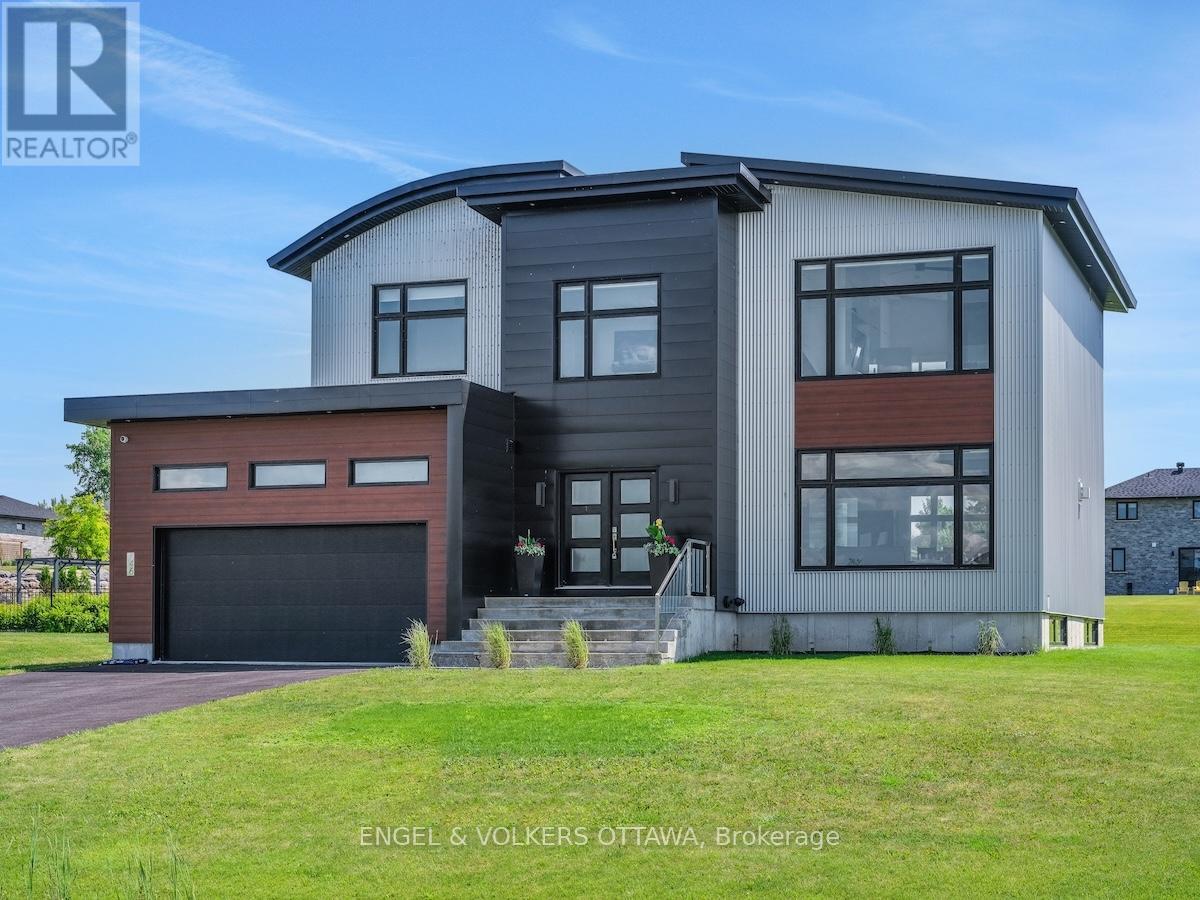 46 Forest Hill Rd, South Stormont, ON K0C 1P0