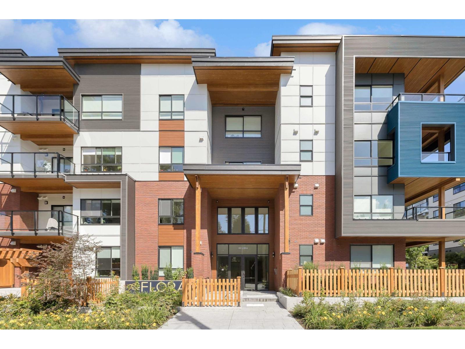 20286 72b Avenue Unit 411, Langley, BC V2Y 1T9