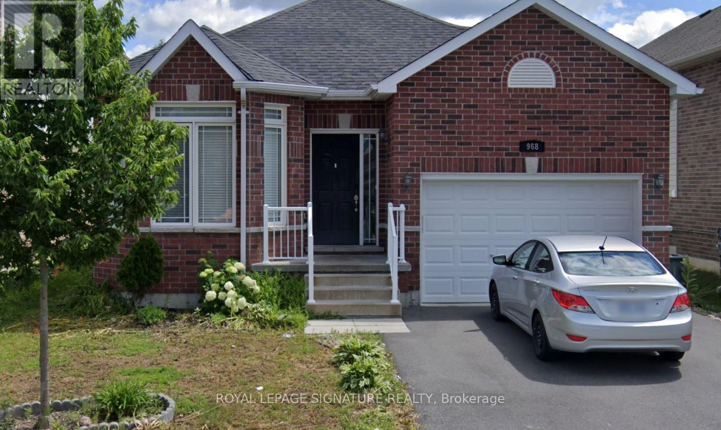 968 Avery Ave Ward 2 Ave, Peterborough, ON K9J 6X3