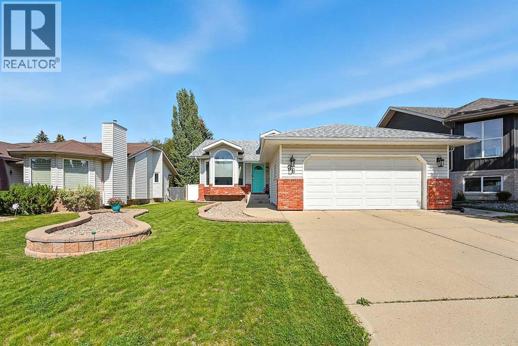 36 Anquetel St, Red Deer, AB T4R 2K8