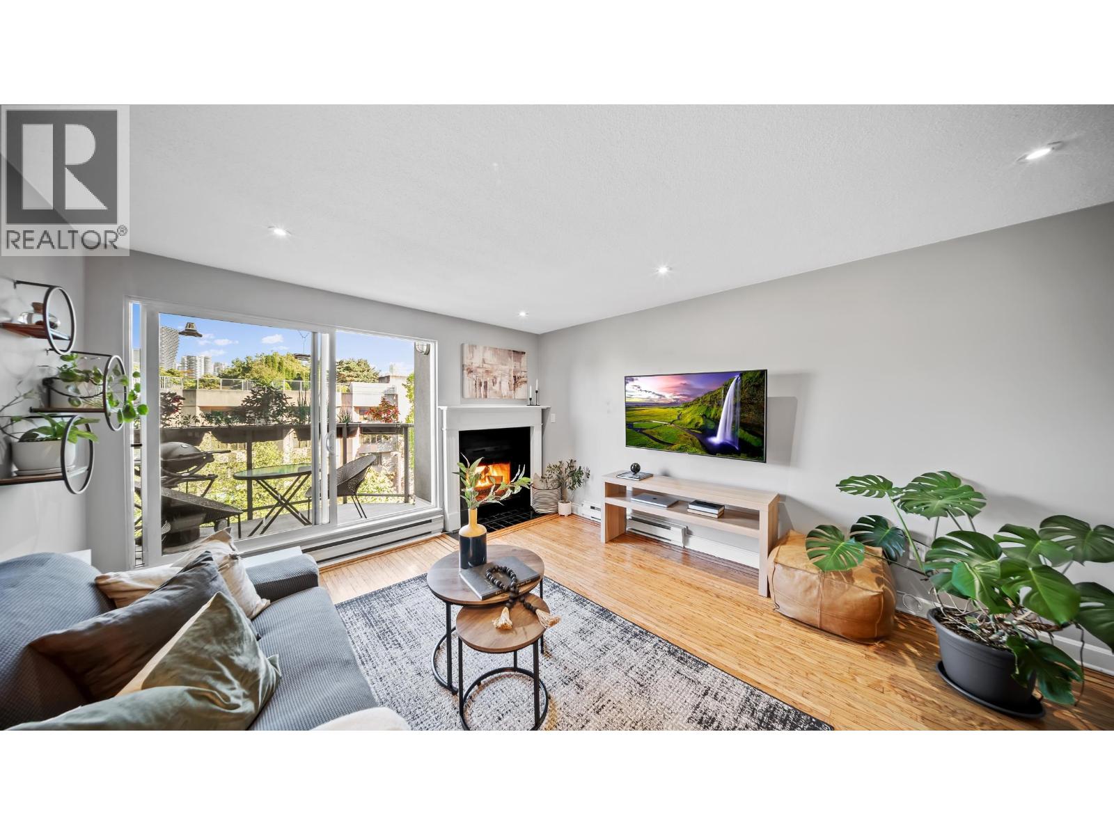 1345 W 4th Avenue Unit 17, Vancouver, BC V6H 3Y8
