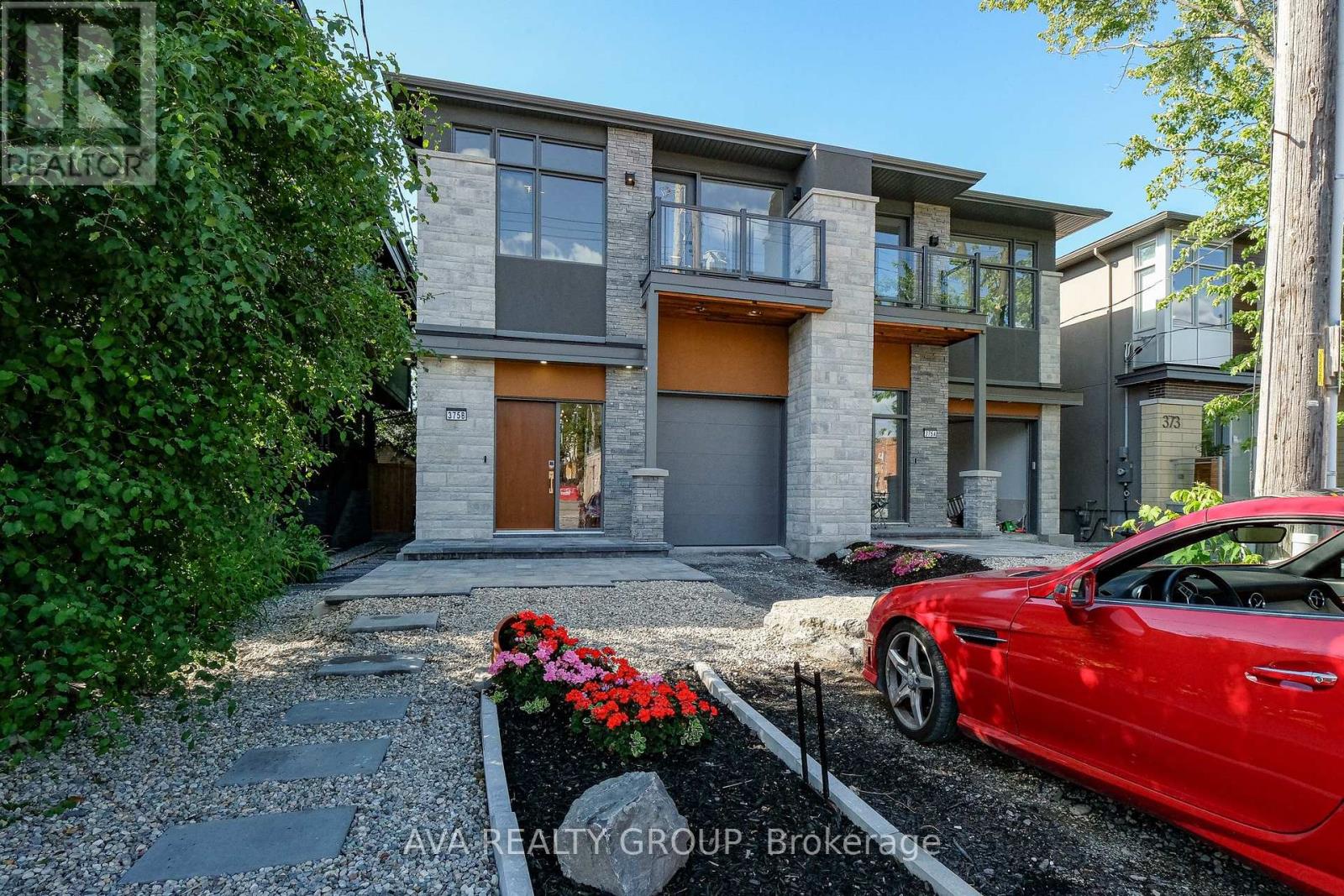 375 B Madison Ave, Ottawa, ON K2A 0B6