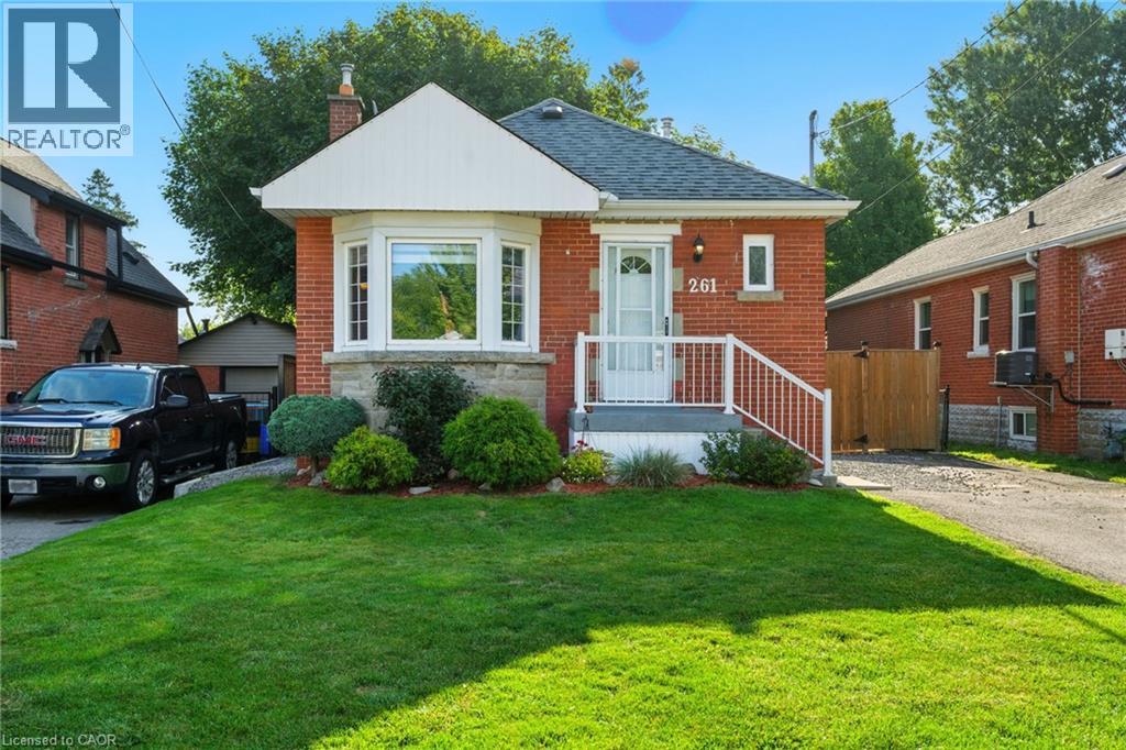 261 E 14th St, Hamilton, ON L9A 4B8