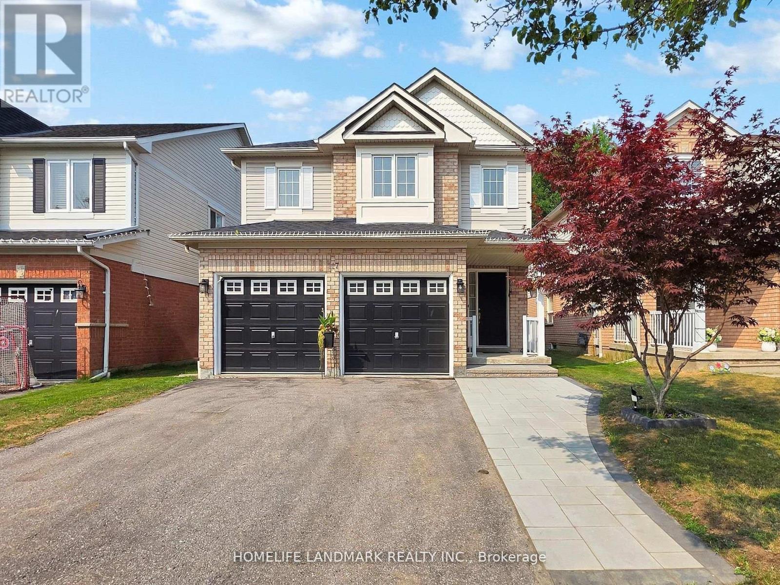 117 Toscana Dr, Whitby, ON L1R 2Z9