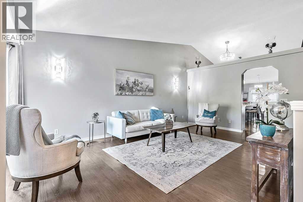 317 John St SW, Diamond Valley, AB T0L 2A0