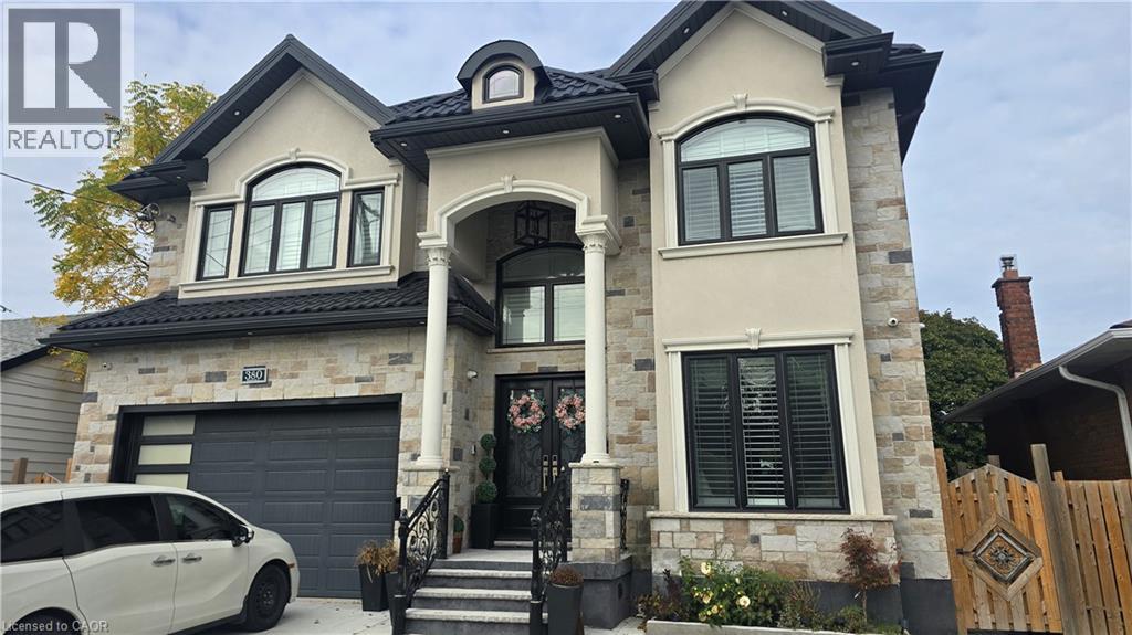 380 Mohawk Rd W, Hamilton, ON L9C 1W7