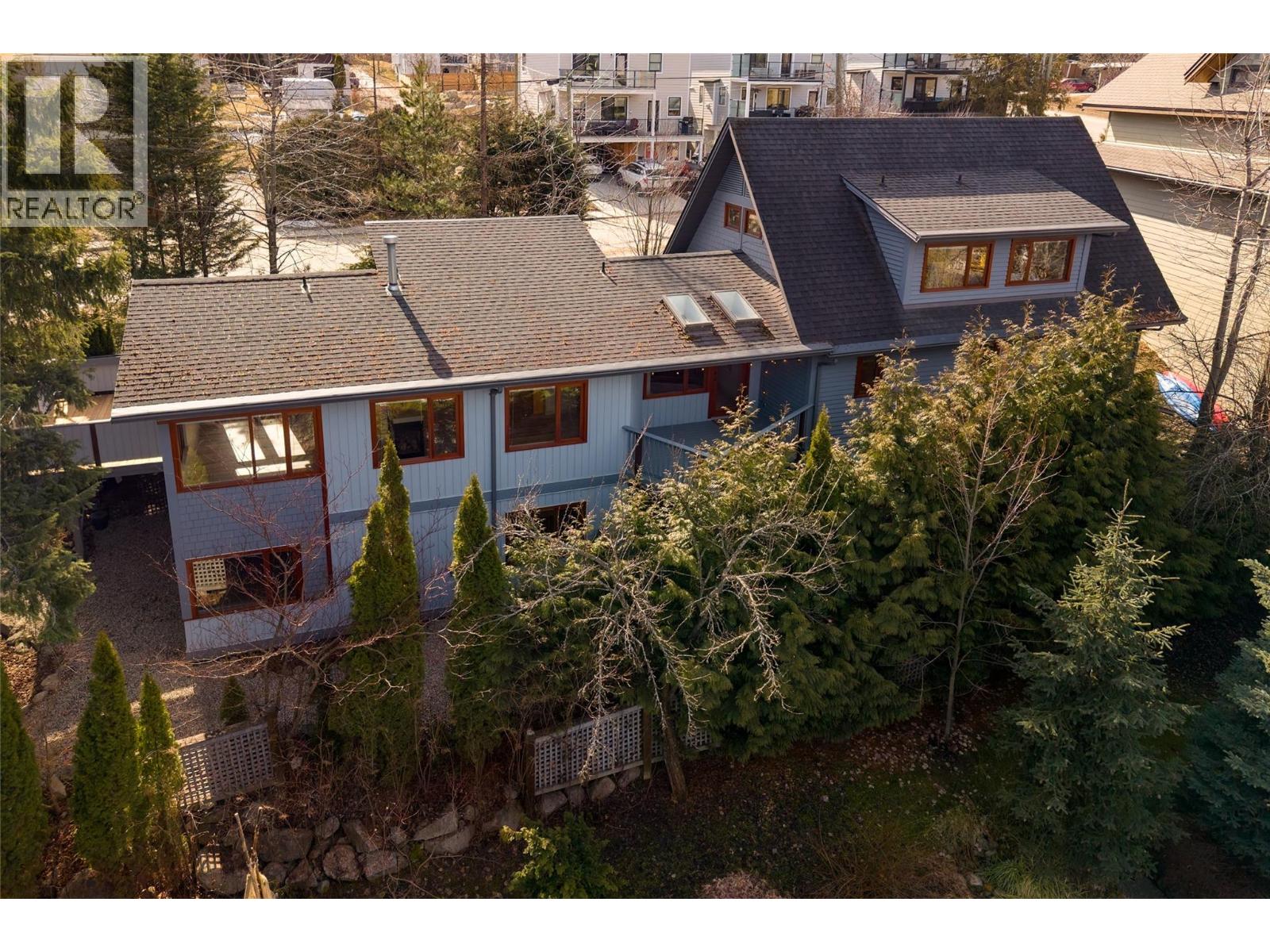706 W Gore St, Nelson, BC V1L 7B9