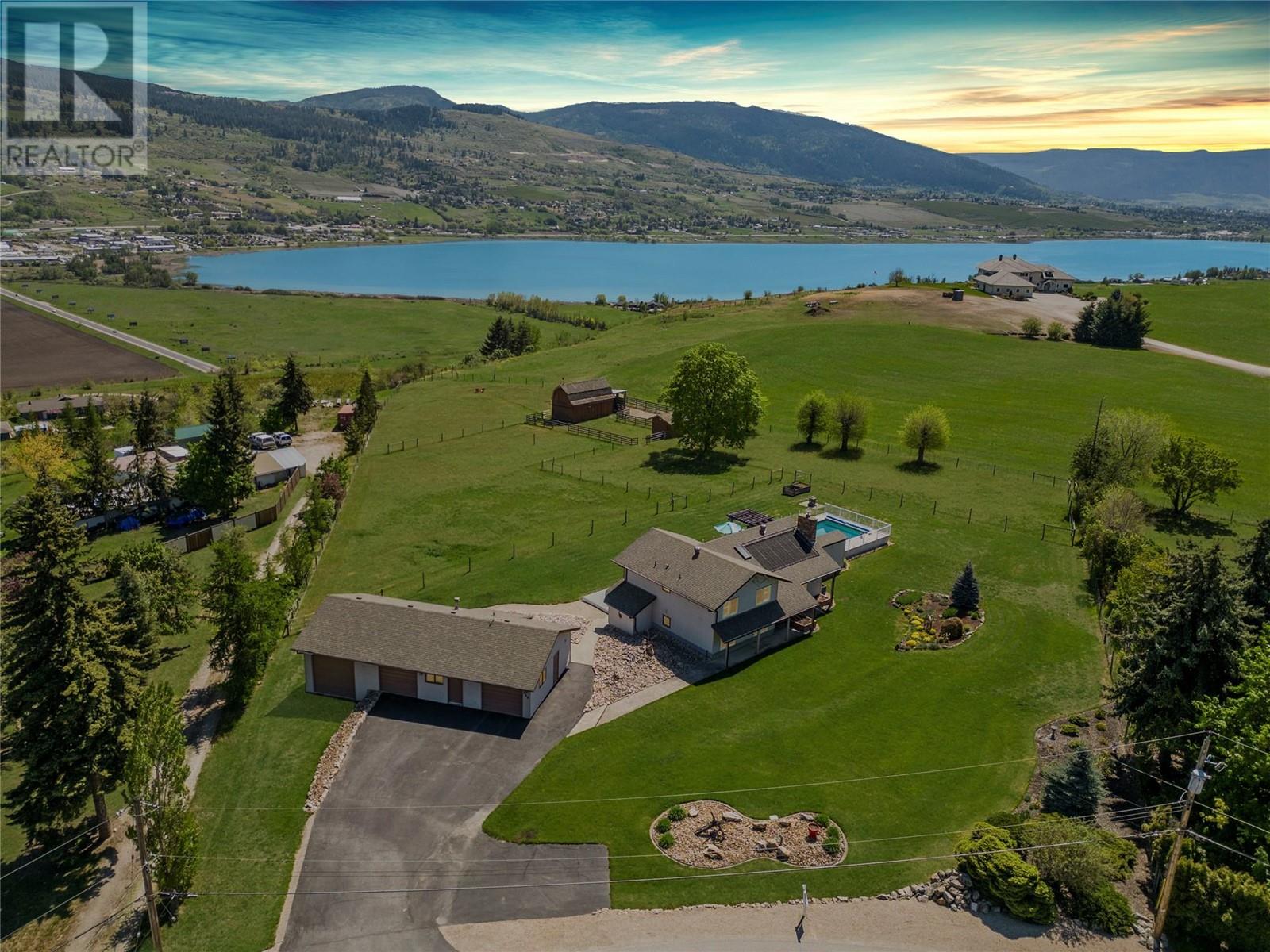 186 Stepping Stones Cres, Spallumcheen, BC V1H 1X2