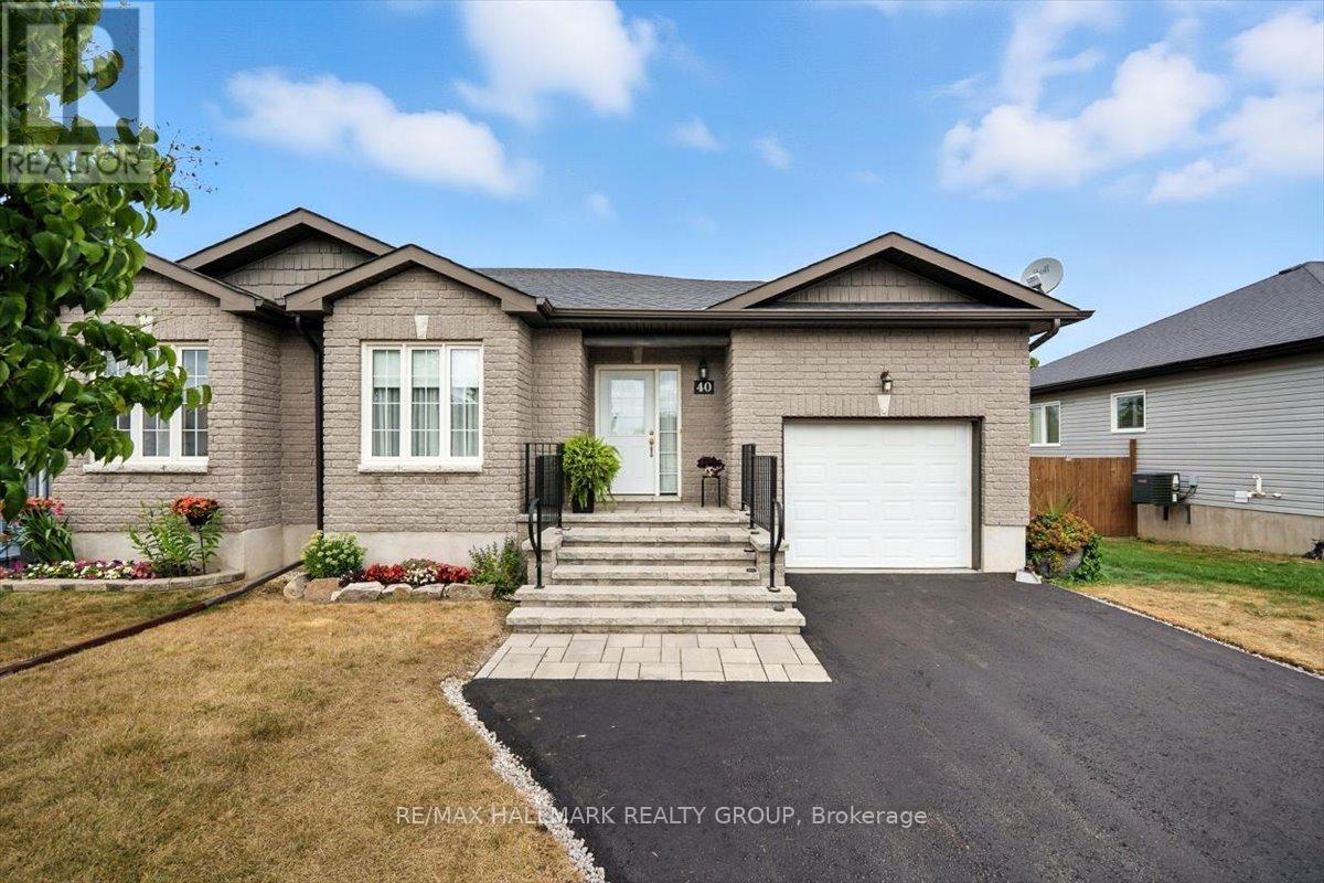 40 Lee Ave, Smiths Falls, ON K7A 0A2