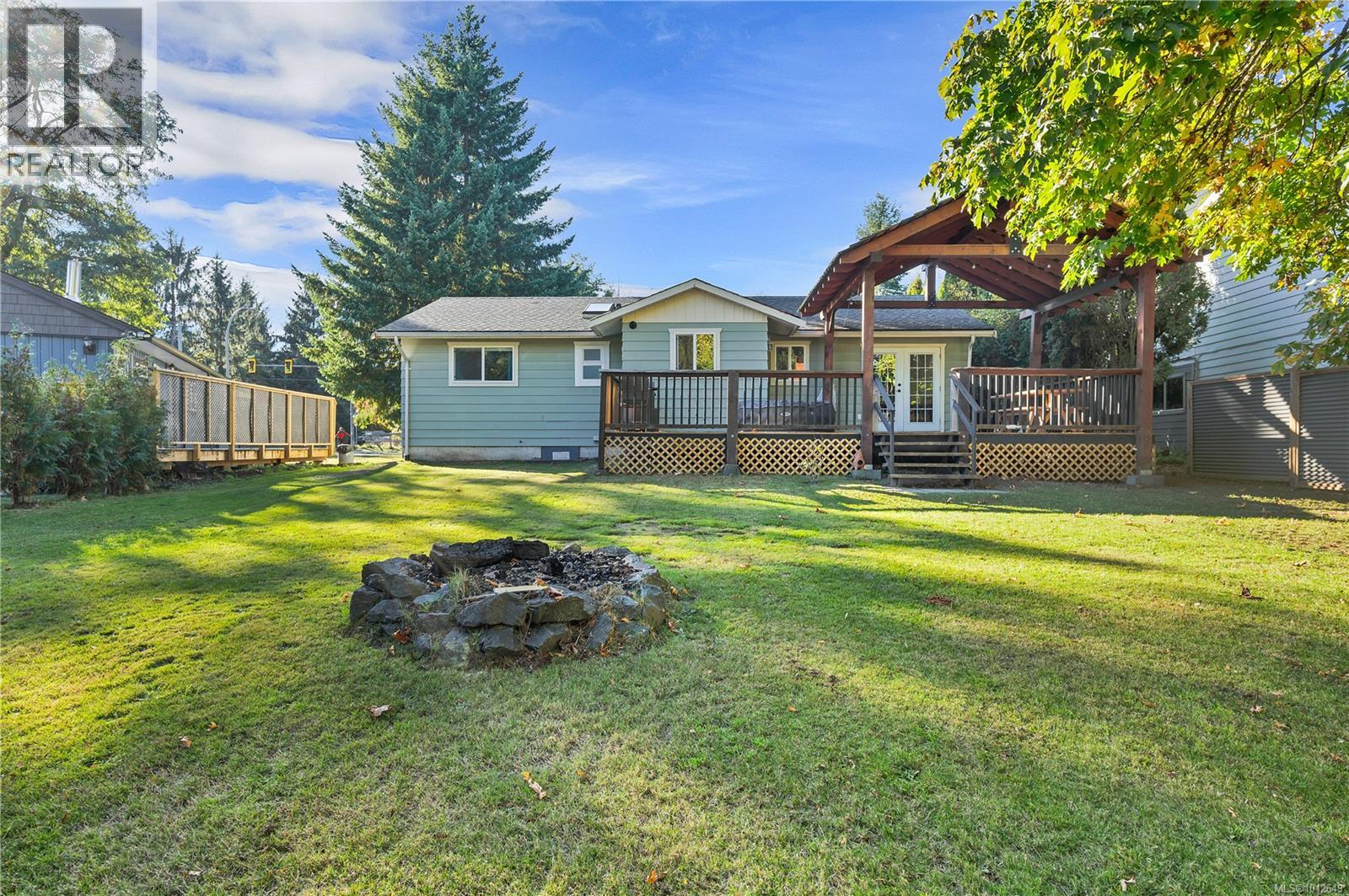 1985 Penfield Rd, Campbell River, BC V9W 5N7