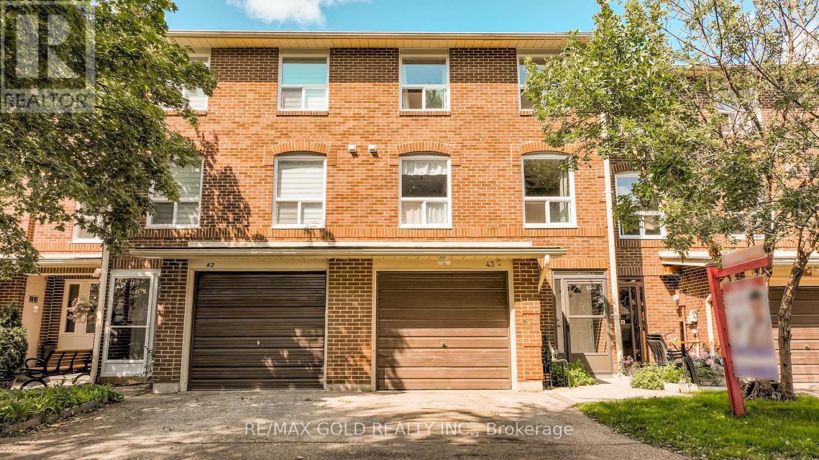43 Eden Park Dr, Brampton, ON L6T 3A4
