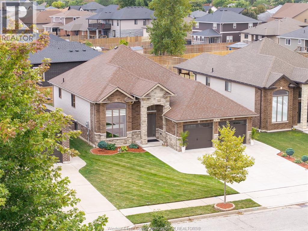 231 Summer St, Lakeshore, ON N8L 0G7