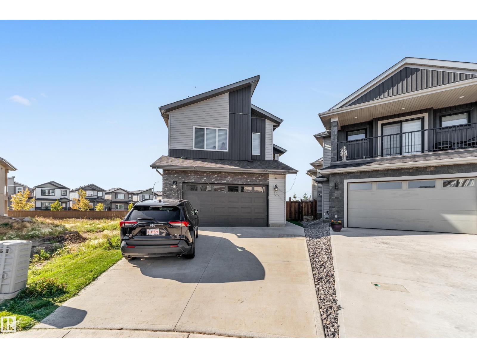 172 Av Nw Unit 6221 #a, Edmonton, AB T5Y 3V5