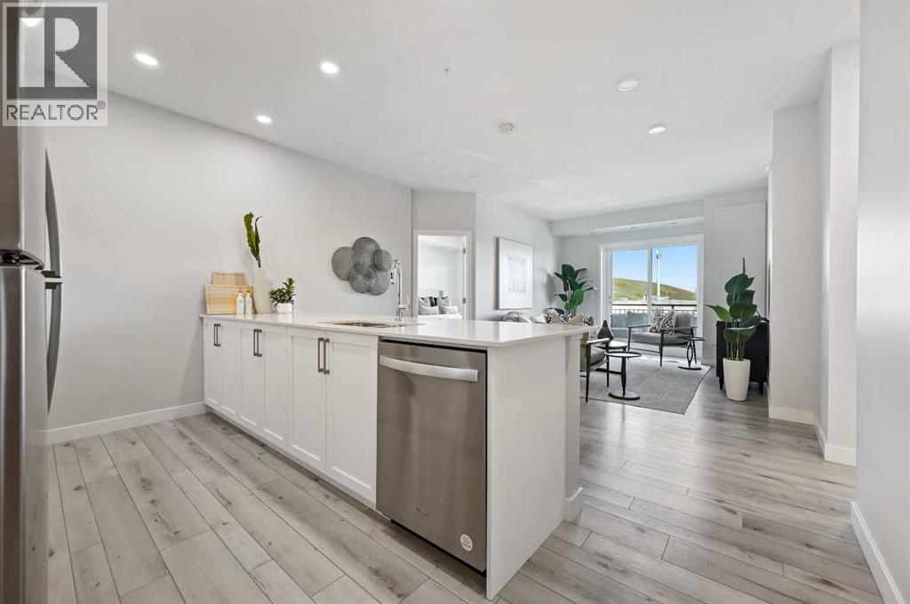 255 Les Jardins Park Se Unit 310, Calgary, AB T2C 5V3