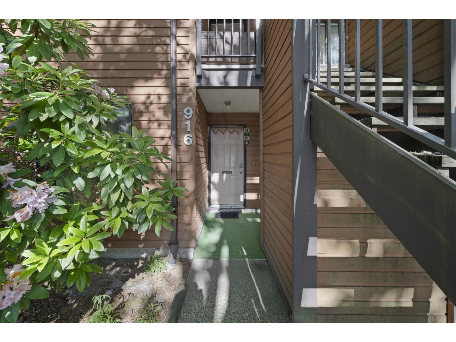 10620 150 Street Unit 916, Surrey, BC V3R 7S1
