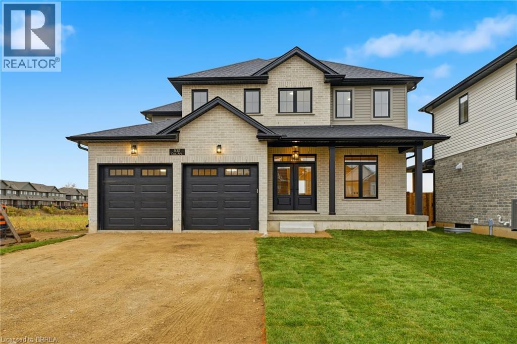 102 Oak Ave, Paris, ON N3L 0J6