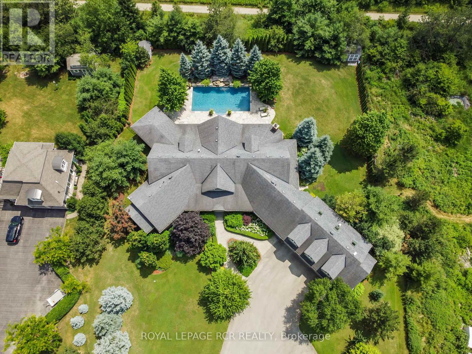 9727 Dundas St E, Erin, ON N0B 1T0