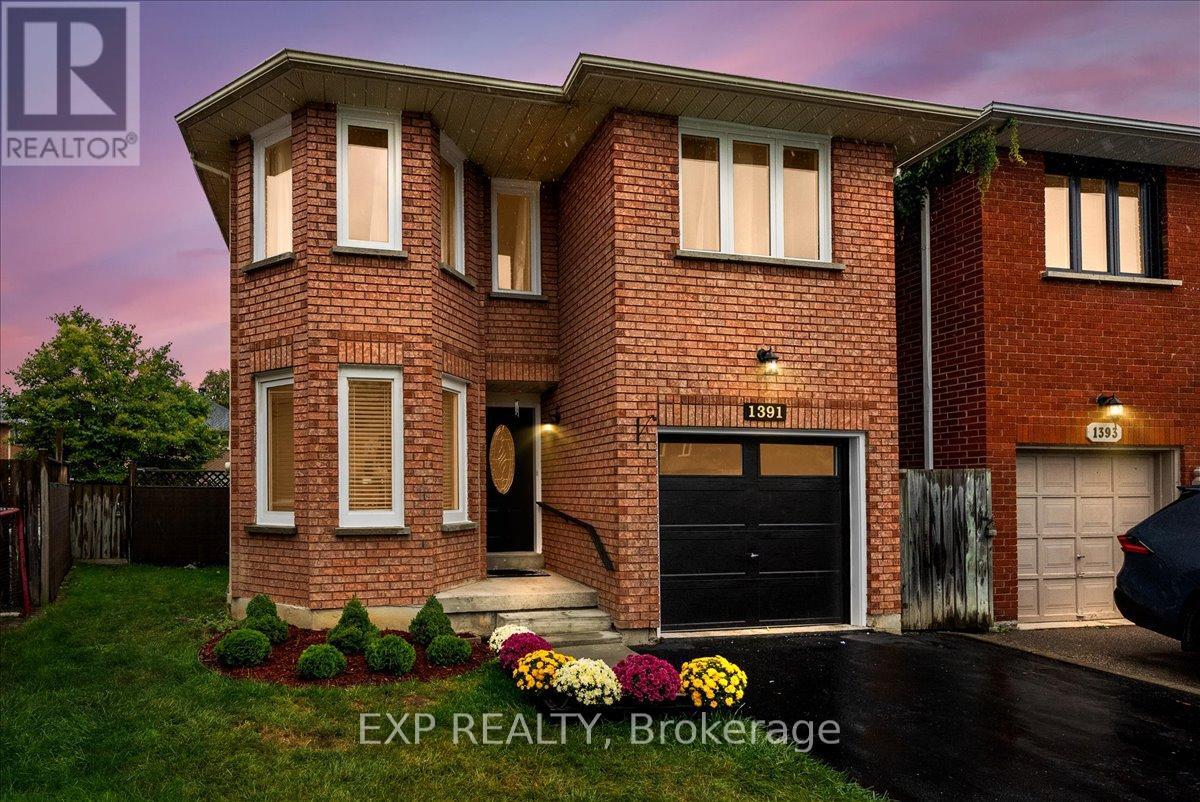 1391 Ferncliff Cir, Pickering, ON L1X 2N9