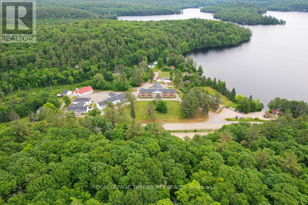 20130 On-35, Algonquin Highlands Sherborne, ON P0A 1E0