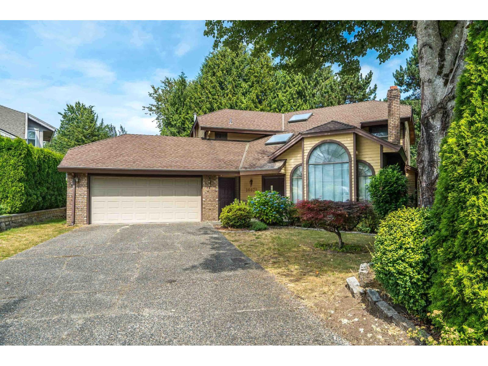 16675 Mapletree Close, Surrey, BC V4N 1V9