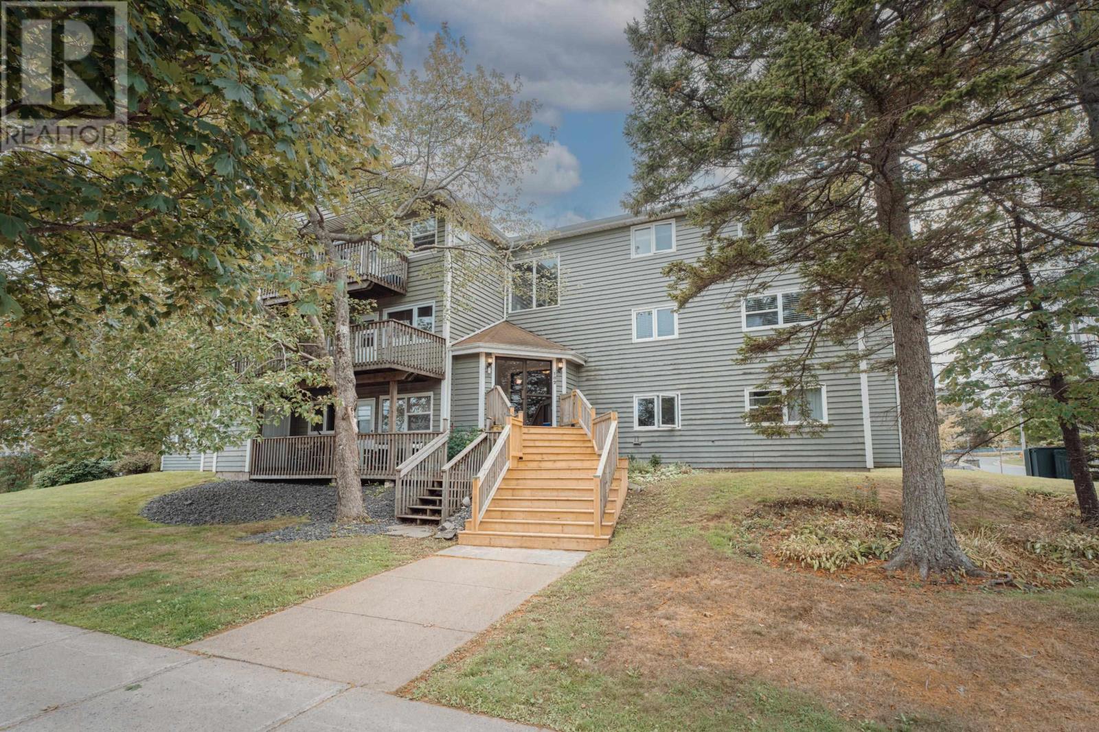 182 Farnham Gate Road Unit 204, Halifax, NS B3M 4C4