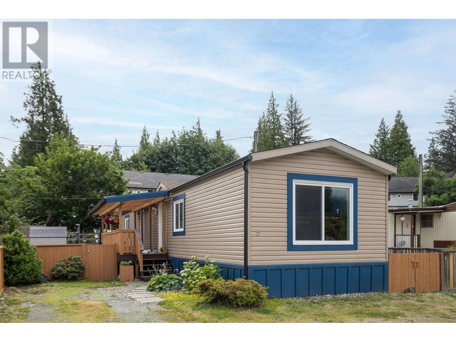 40022 Government Road Unit 5, Squamish, BC V0N 3G0