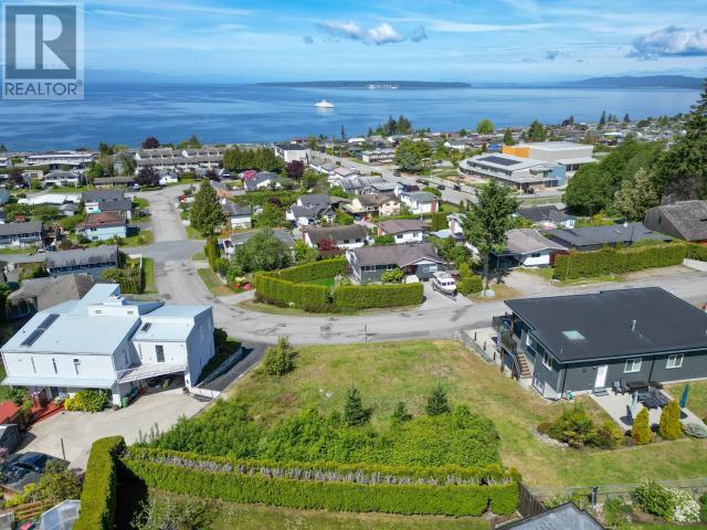 Nutana Crescent, Powell River, BC