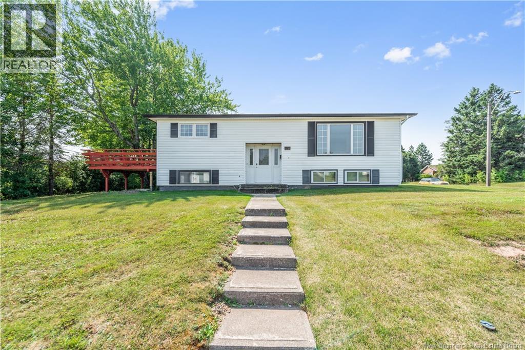 169 Queen Mary Rd, Moncton, NB E1A 3P6