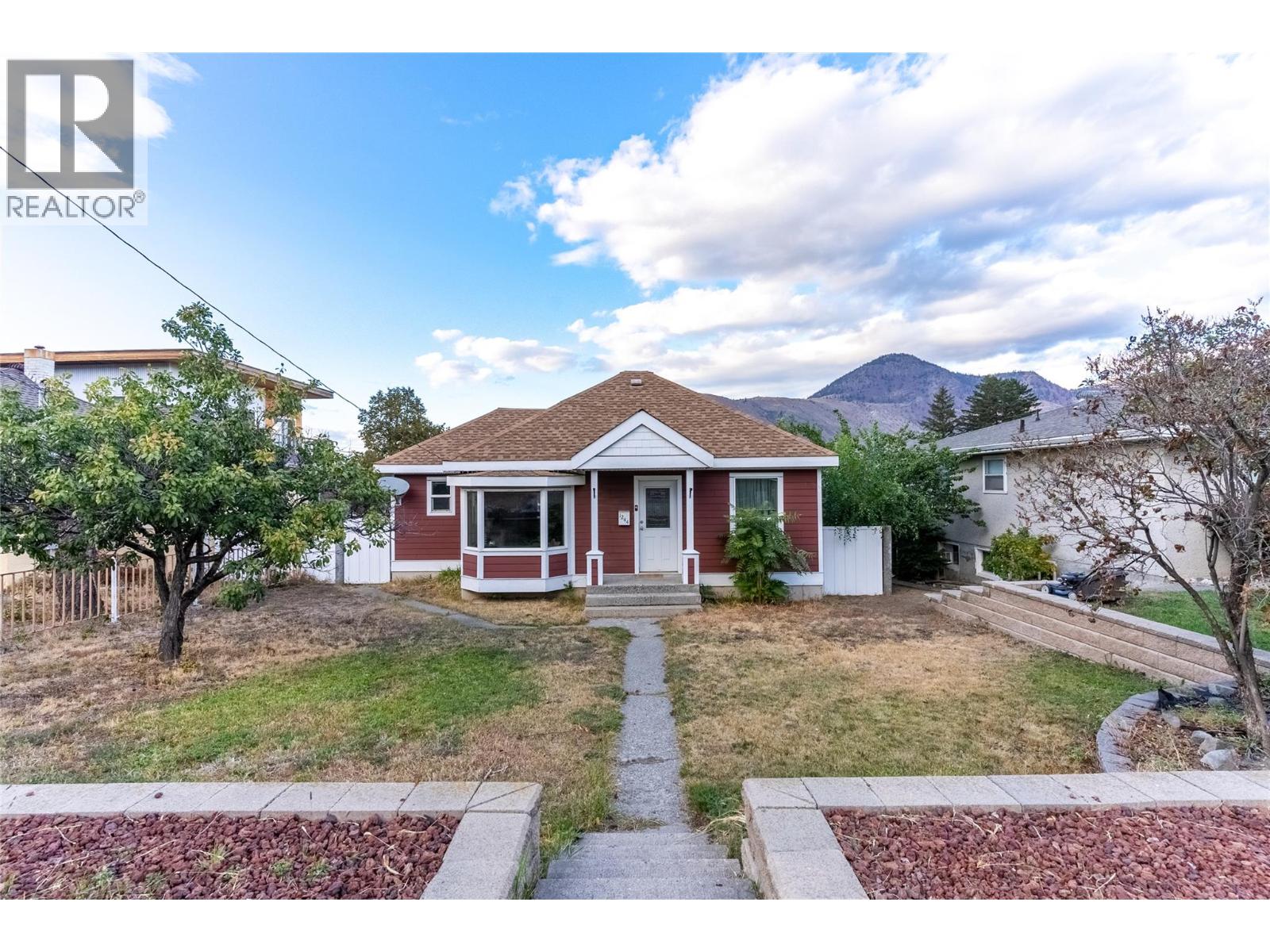 1244 Columbia St, Kamloops, BC V2C 2W5