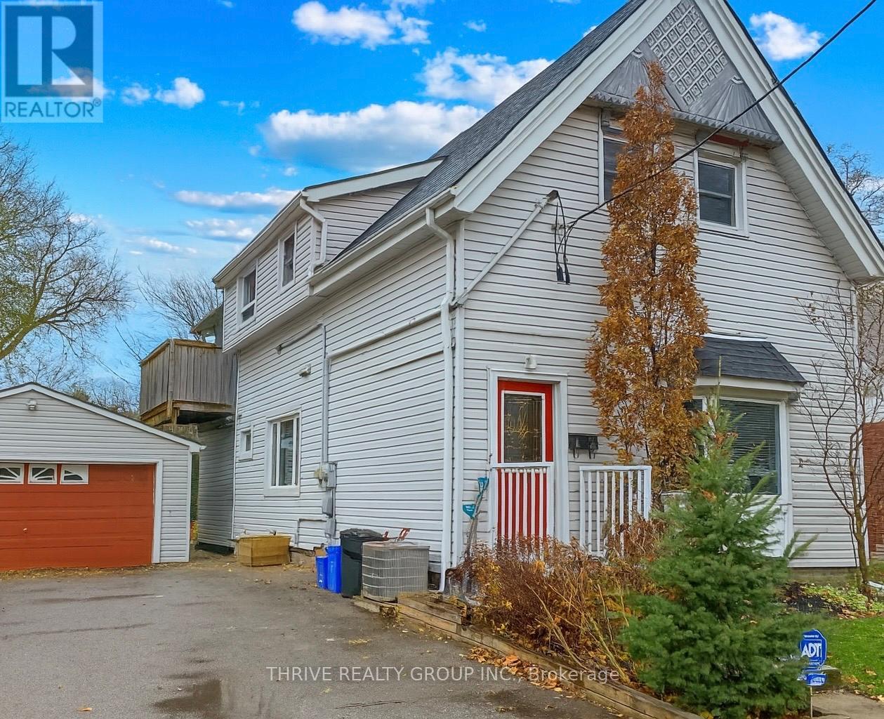 12 Edith St, London, ON N6H 2E8