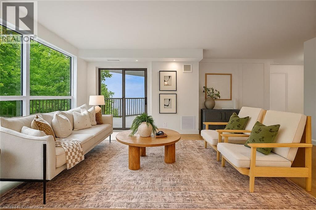 2190 Lakeshore Road Unit 403, Burlington, ON L7R 4K1
