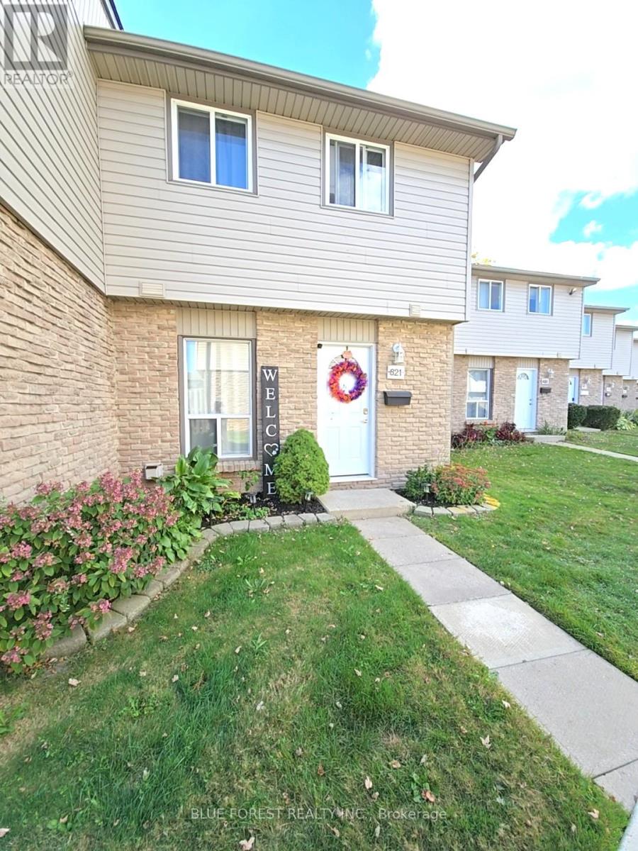 16 821 Southdale Rd E, London, ON N6E 1V7