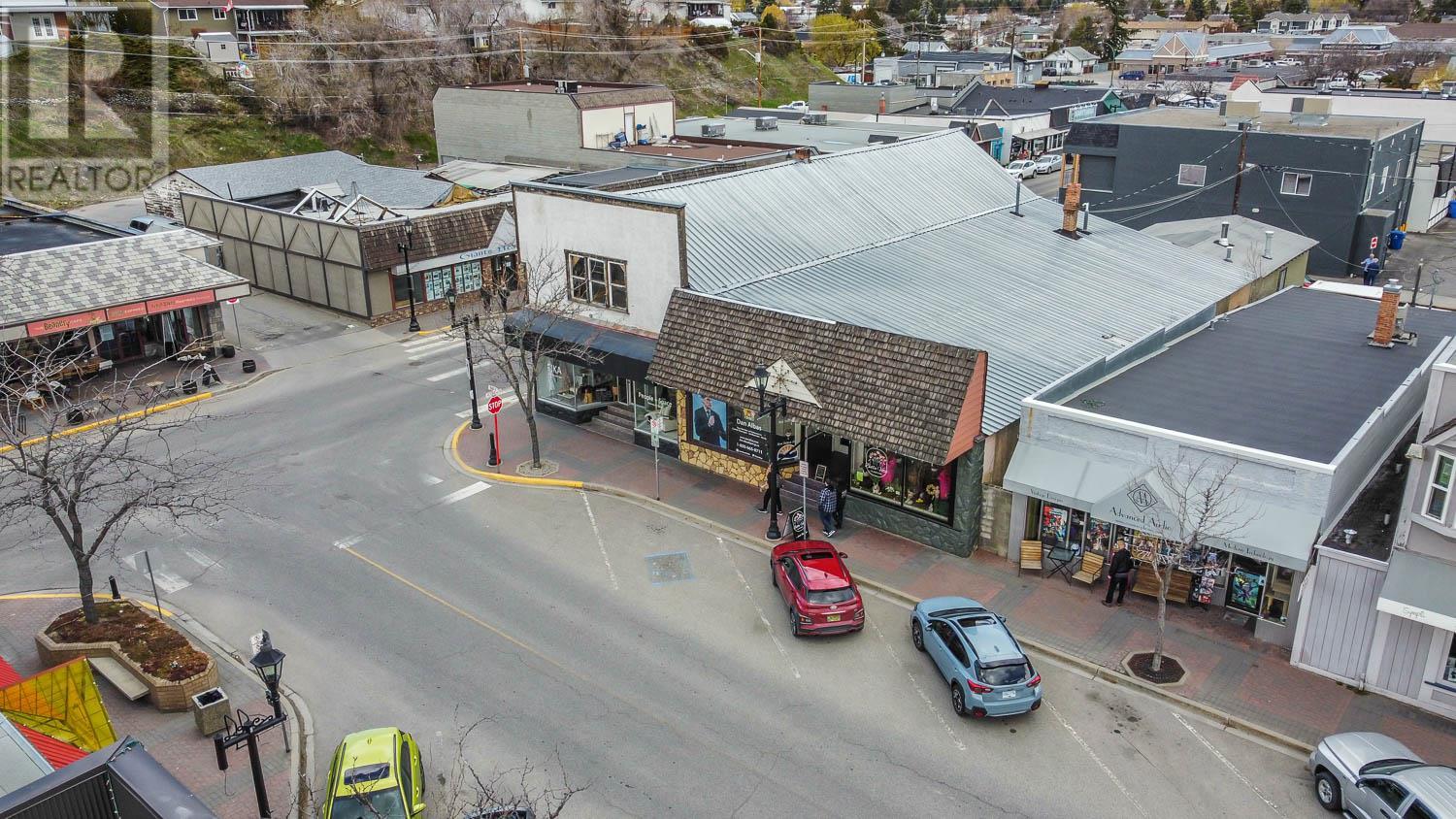 10122 10124 Main St, Summerland, BC V0H 1Z0