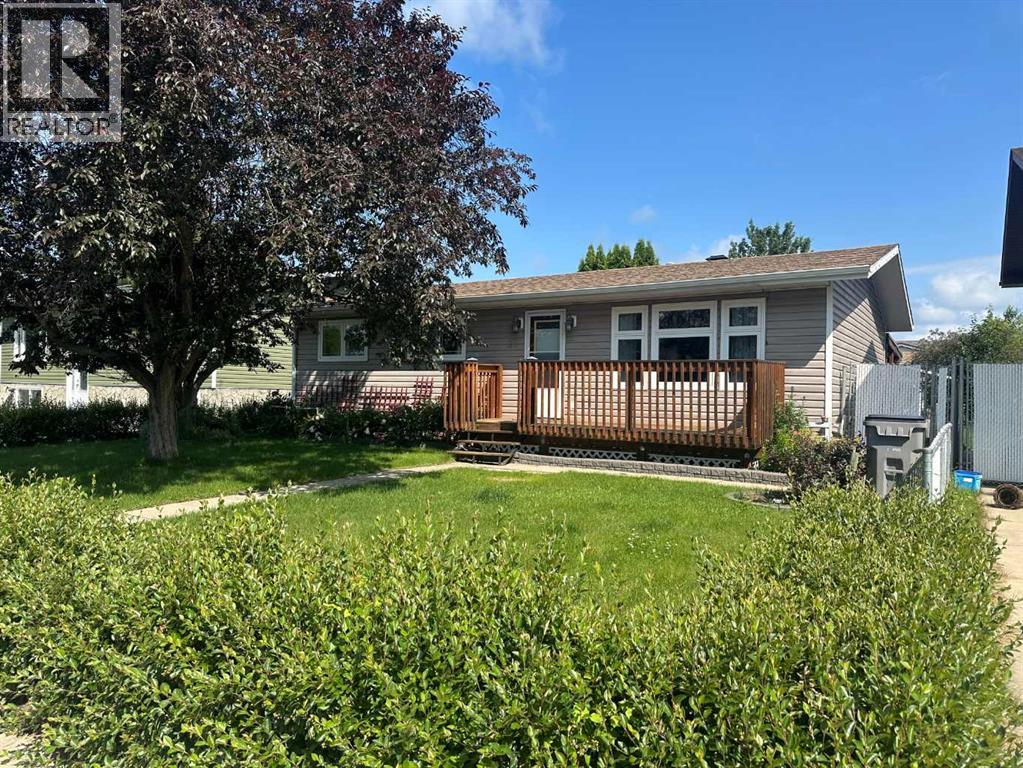 21 Chaisson Xing, Whitecourt, AB T7S 1B8
