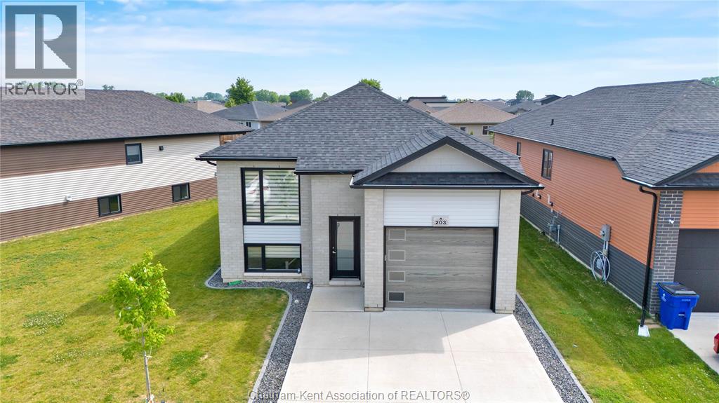203 Moonstone Cres, Chatham-Kent, ON N7M 0S1