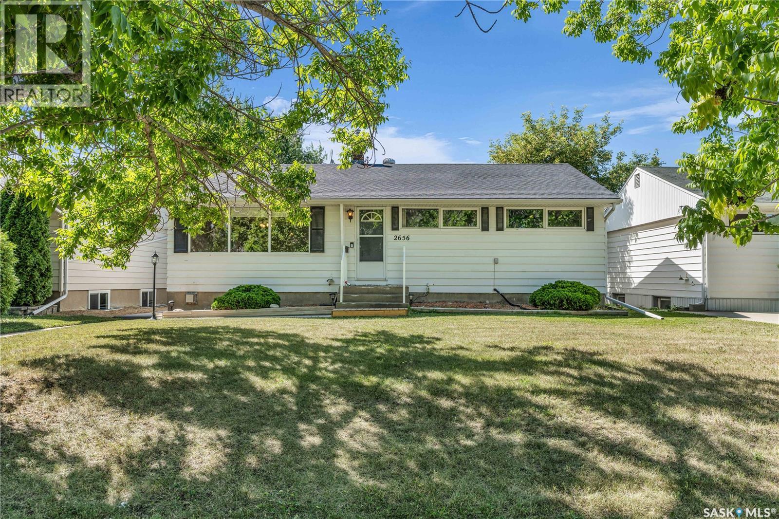 2656 Rothwell St, Regina, SK S4N 2E1