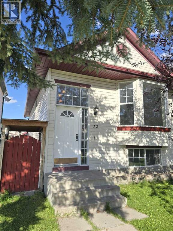 12 Tarington Mnr, Calgary, AB T3J 4N2