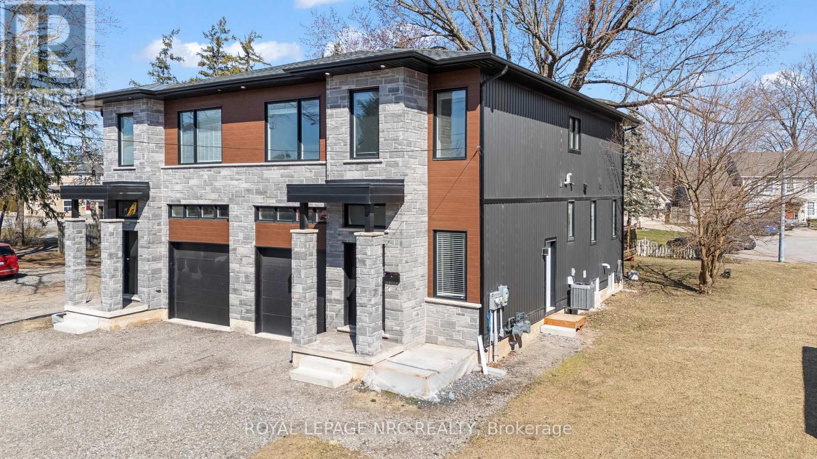 668 Quaker Rd, Welland, ON L3C 3H2