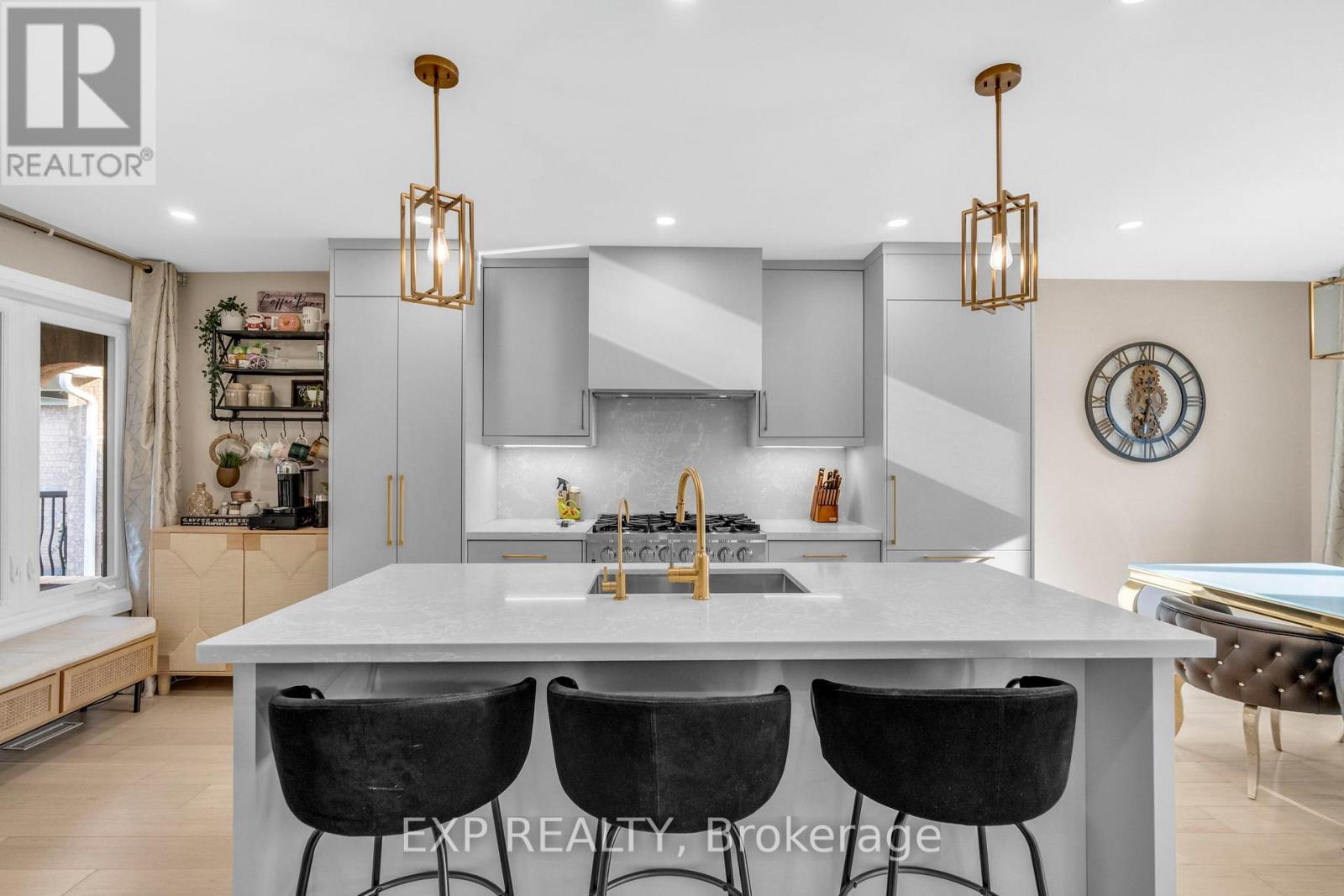 66 Whitefaulds Rd, Vaughan, ON L6A 2K4