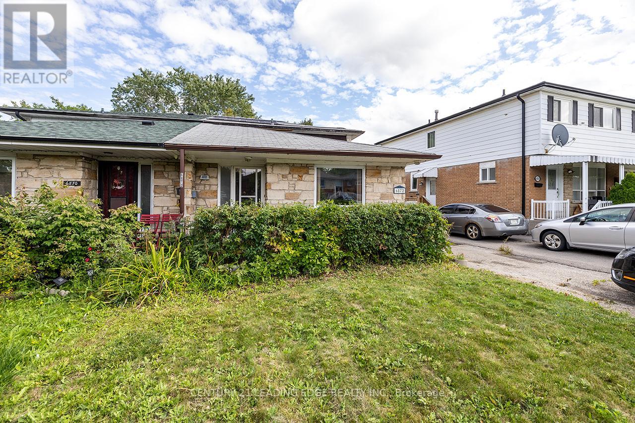 6872 Darcel Ave, Mississauga, ON L4T 2W5