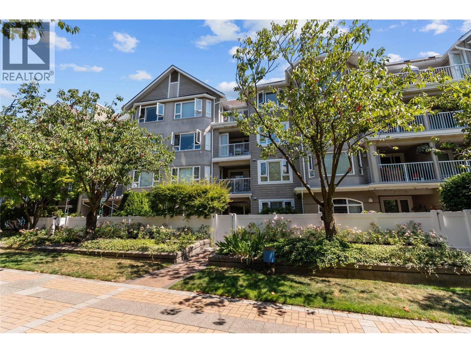 5888 Dover Crescent Unit 130, Richmond, BC V7C 5R9